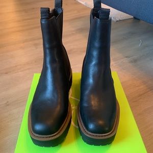 NEW Sam Edelman laguna size 9 boot.